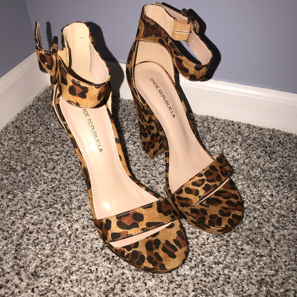Heels - Picture 2 of 3